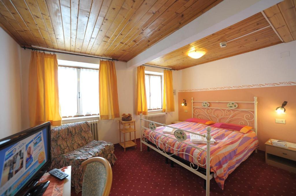 Residence Regina Delle Dolomiti Rocca Pietore Bagian luar foto